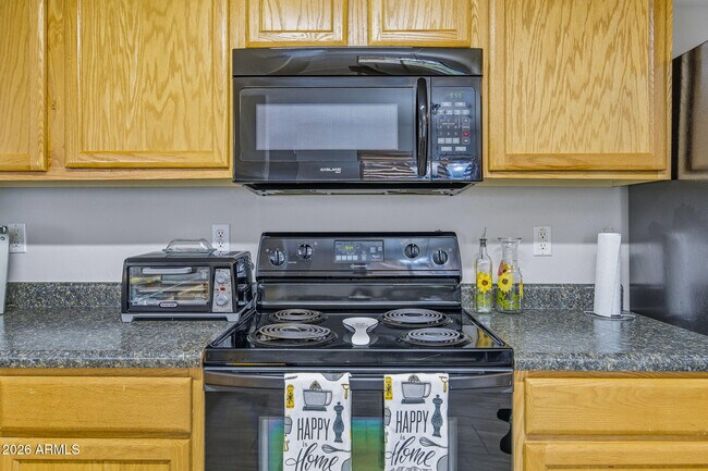 Building Photo - 45023 Miramar Rd