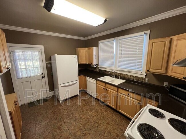 Building Photo - 4627 41st St