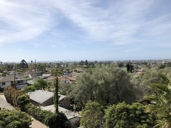 Building Photo - 433 APS