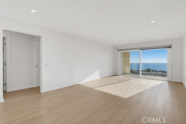 Building Photo - 3200 La Rotonda Dr