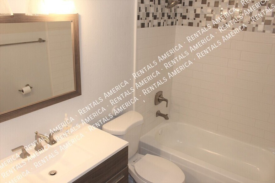 Building Photo - 3131 W Cochise Dr