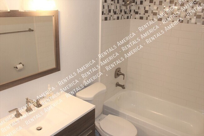 Building Photo - 3131 W Cochise Dr