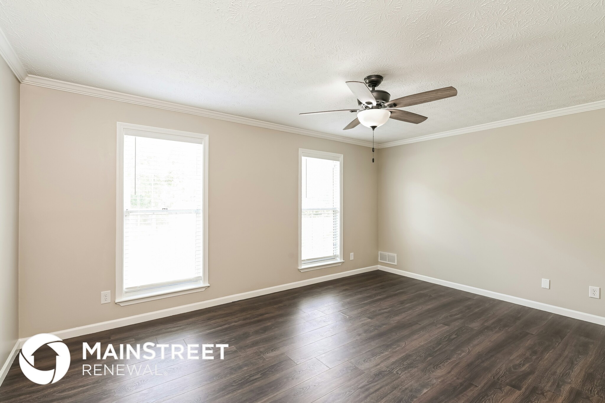 Building Photo - 493 Stonemill Manor