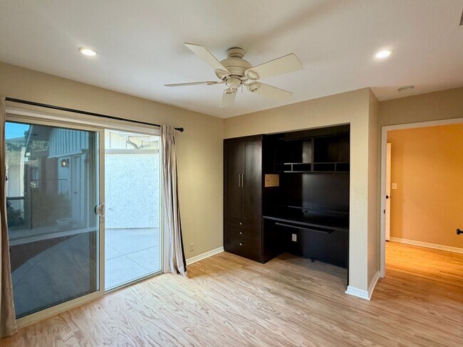 Building Photo - Spacious Three Bedroom in the Sunrise Pointe Community