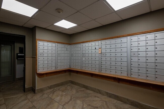 Building Photo - 5701 BLVD E