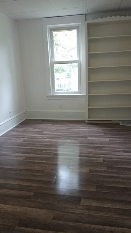 Building Photo - 301 Rockwell St