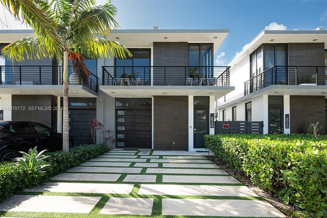 Building Photo - 2516 NE 21st St