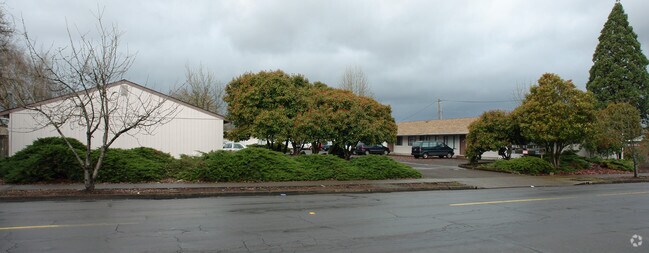 Primary Photo - Hill Street Apartments