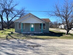 Building Photo - 1300 Llano St