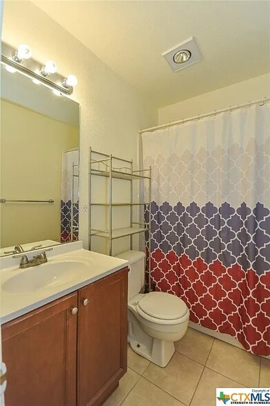 Building Photo - 2404 Magnum Cir