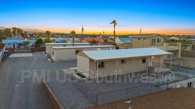 Building Photo - 437 Riverfront Dr