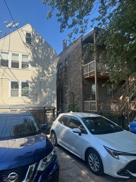 Building Photo - 2971 S Lyman St