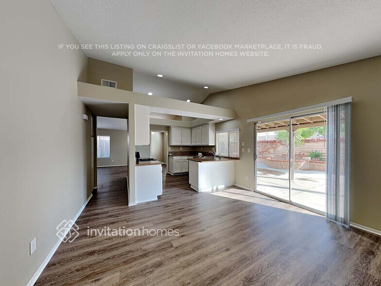 Building Photo - 681 N Driftwood Ave