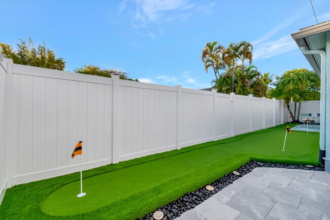 Building Photo - 310 Gulfstream Dr