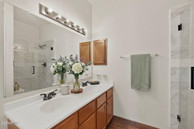 Building Photo - 14224 Desert Ash Dr