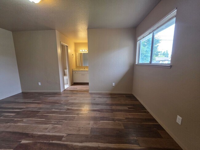 Building Photo - 240 Pedras Rd
