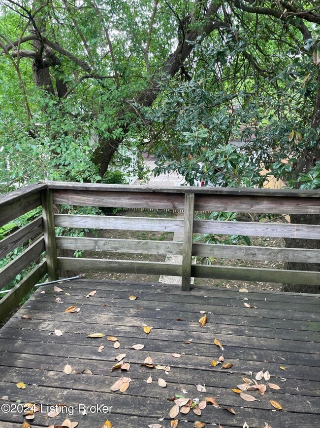 Building Photo - 2052 Midland Ave