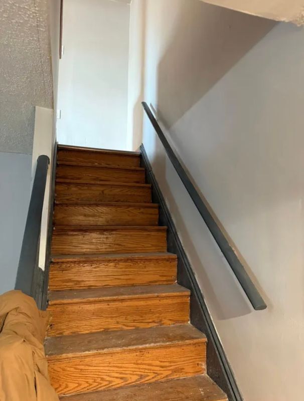 Building Photo - 216 E 24th St