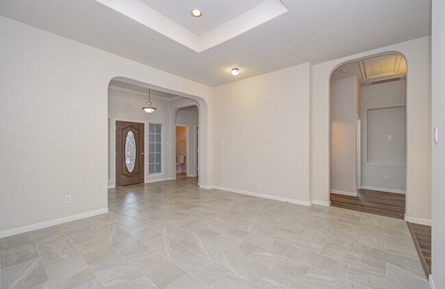 Building Photo - 17611 Emerald Garden Ln