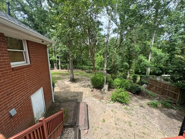 Building Photo - 483 Cambridge Way