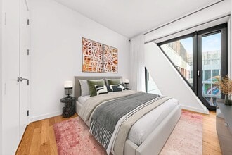 Building Photo - 123 Melrose St