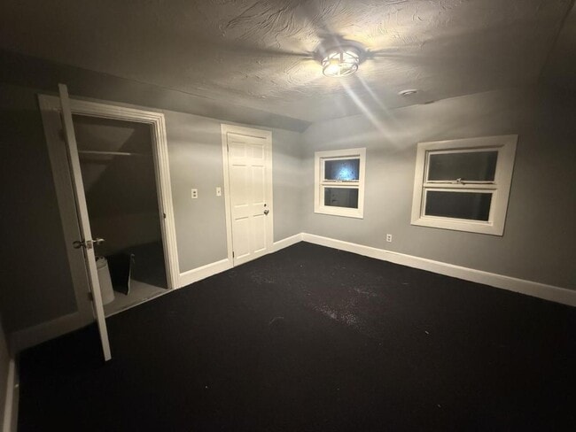 Building Photo - 84 Division St