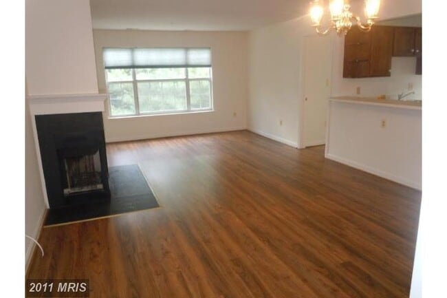 Building Photo - 3 Bedroom Condo Located In The Kentlands