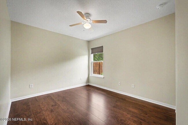 Building Photo - 711 Sid Dr