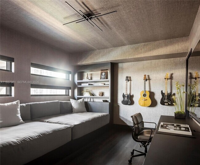 Building Photo - 1040 Biscayne Blvd