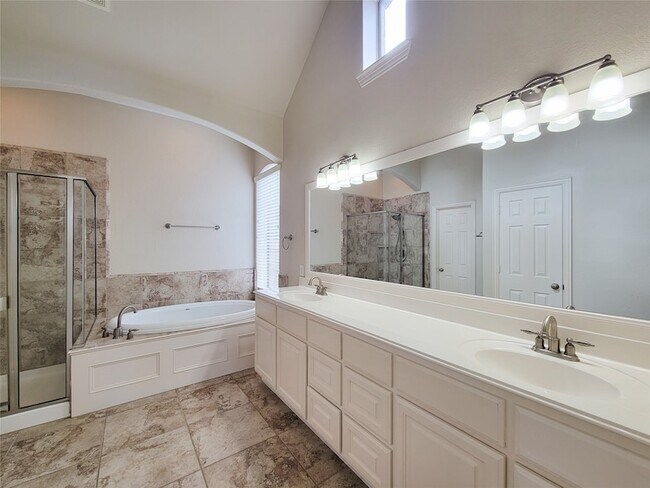 Building Photo - 2886 Tuscania Ln