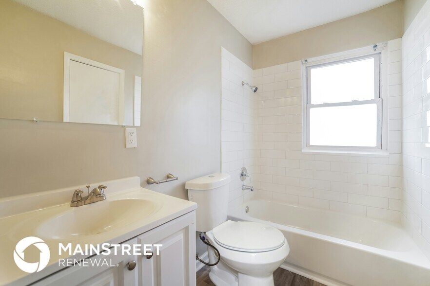 Building Photo - 201 Mc Clellan Dr