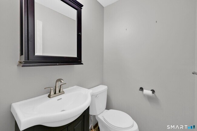 Building Photo - 3 Murphys Ln