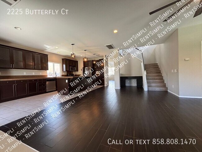 Building Photo - 2225 Butterfly Ct