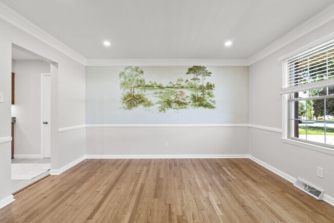 Building Photo - 521 Bryanwood Pkwy