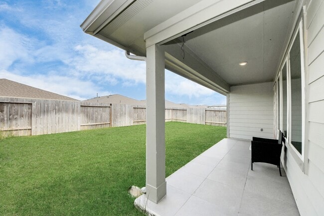 Building Photo - 7007 Fleetwood Crescent Wy