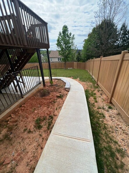 Building Photo - 3152 Daleview Way SW