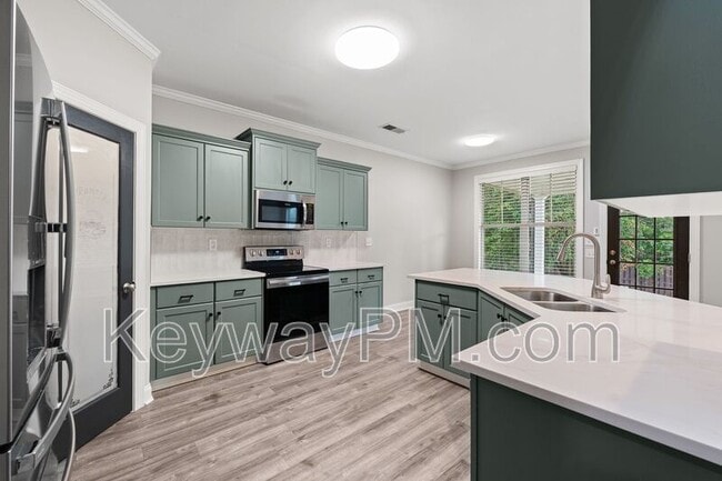 Building Photo - 336 Amersham Way