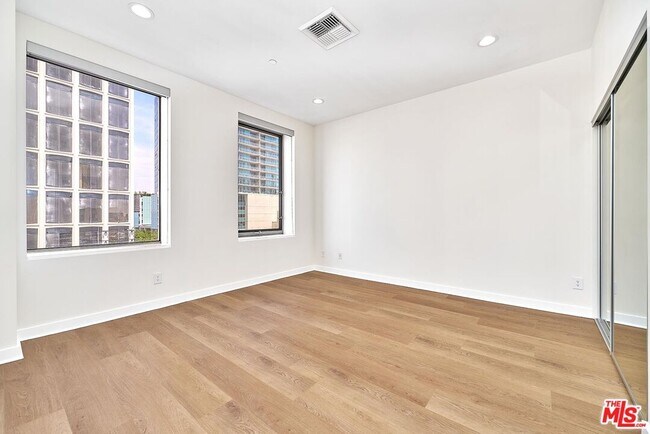 Building Photo - 3810 Wilshire Blvd