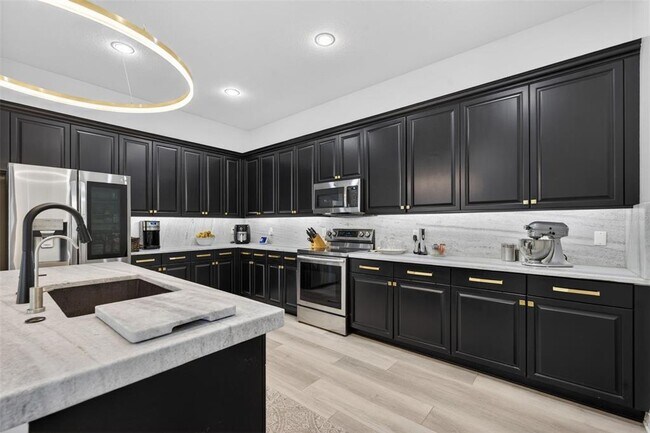 Building Photo - 331 Celebration Blvd