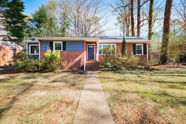 Building Photo - Beautiful Home Near Pony Pasture!