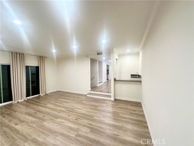 Building Photo - 1433 S Beverly Dr