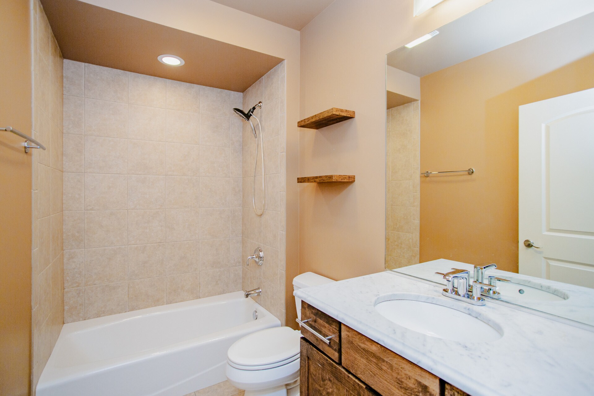 Building Photo - 3630 N Harlem Ave