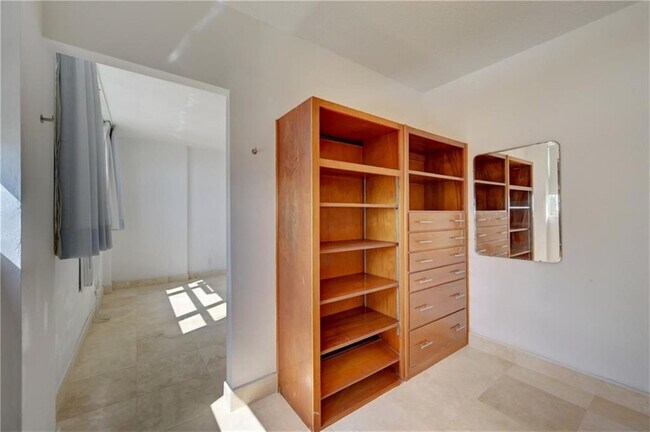 Building Photo - 345 N Fort Lauderdale Beach Blvd