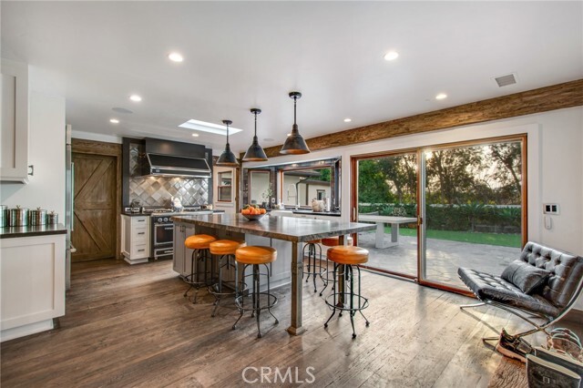Building Photo - 27151 Mission Hills Dr