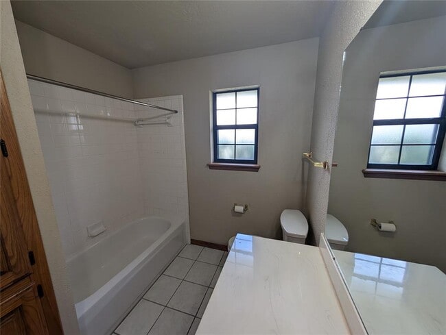 Building Photo - 3100 Windward Ct