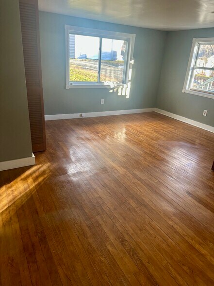 Building Photo - 249 Palm St