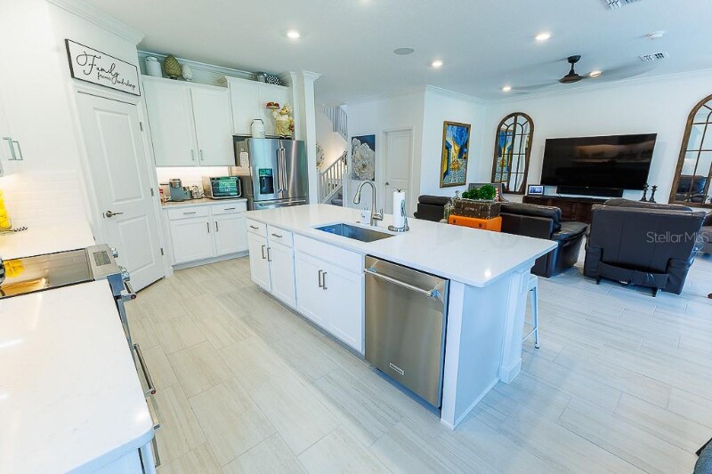 Building Photo - 10367 Banyan Breeze Blvd