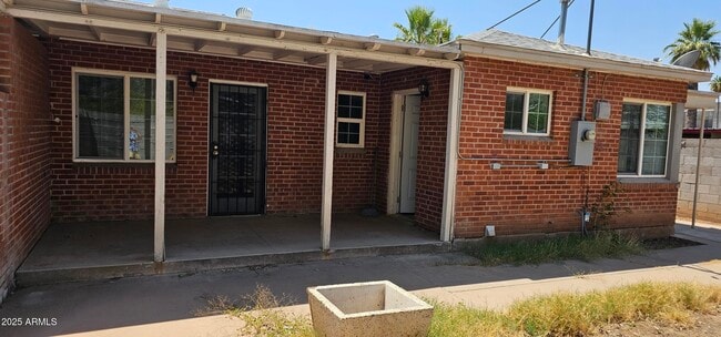 Building Photo - 340 E Virginia Cir