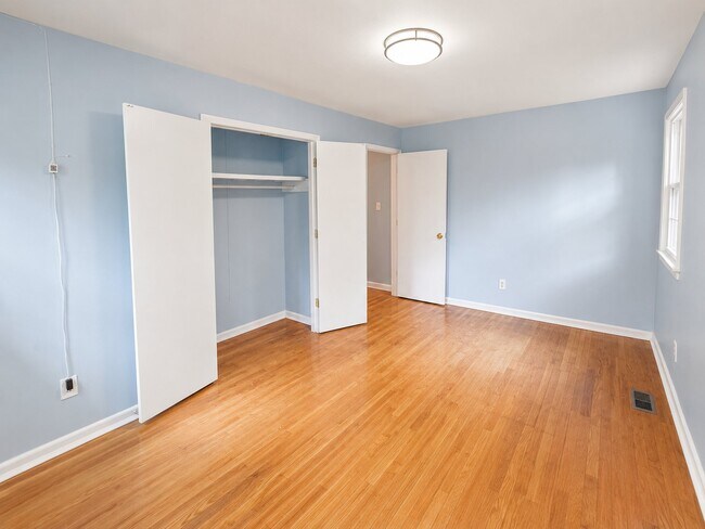 Building Photo - 6350 Rannock Dr