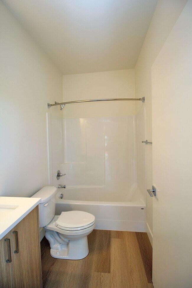 Building Photo - 8417 SW 24th Ave